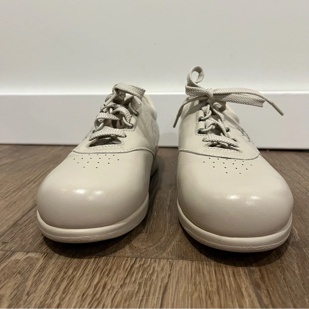 SAS Tan Comfort Shoes Women's Size 8
